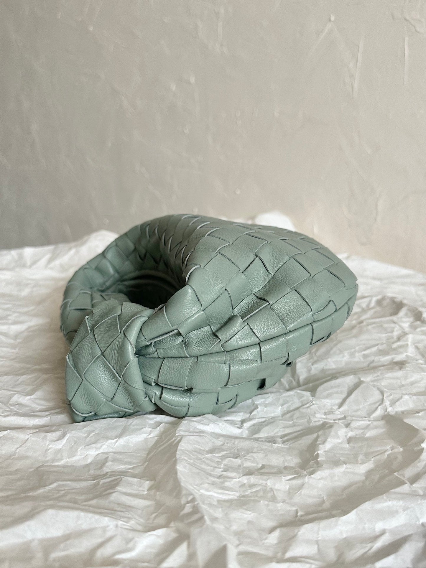 BV MINI JODIE 28CM CUIR D'AGNEAU GRIS