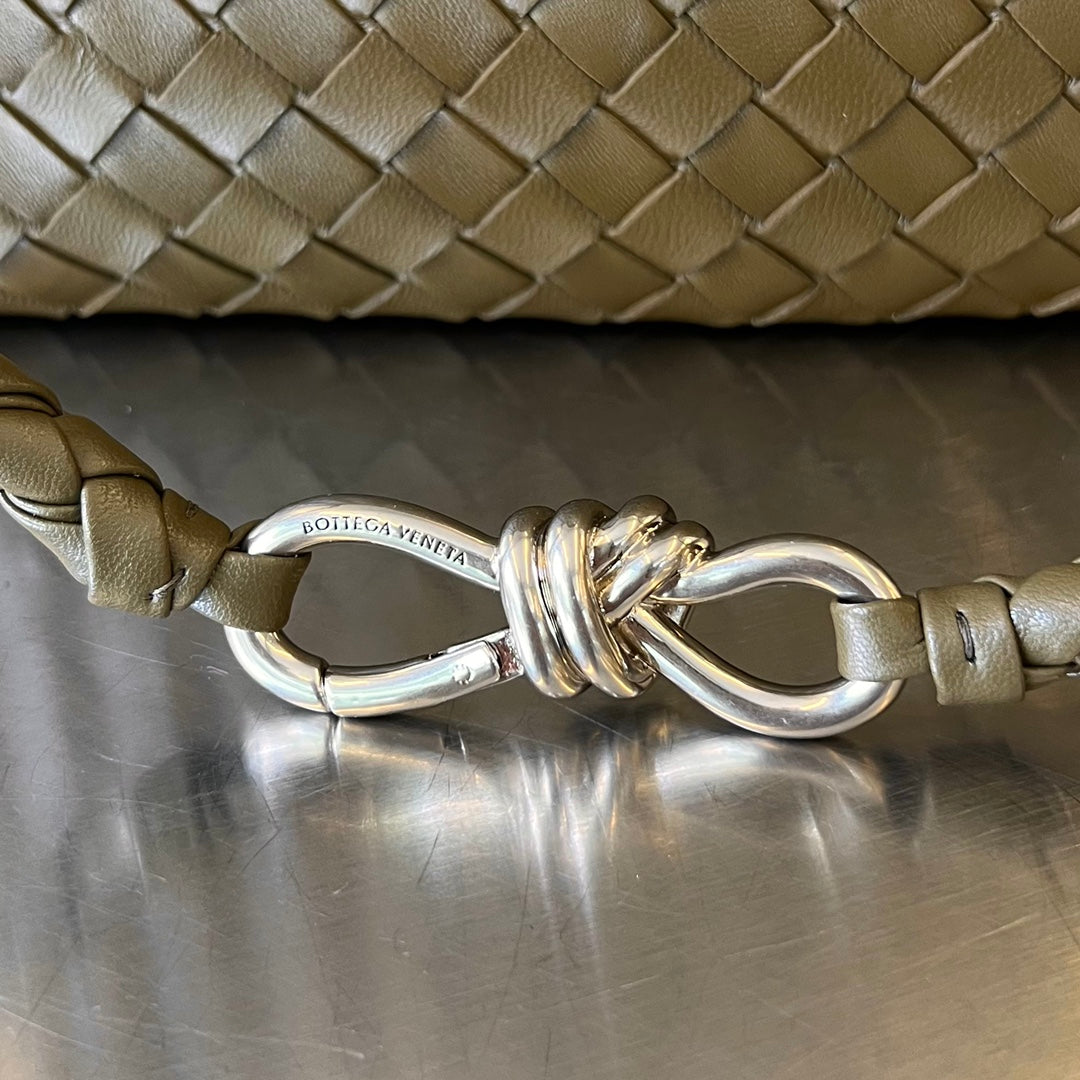 BV MEDIUM ANDIAMO 32CM CUIR D'AGNEAU OLIVE