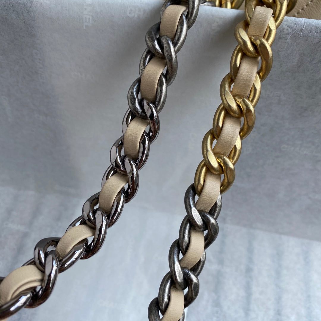 SAC À RABAT CC MEDIUM 26 EN AGNEAU CRÈME BEIGE