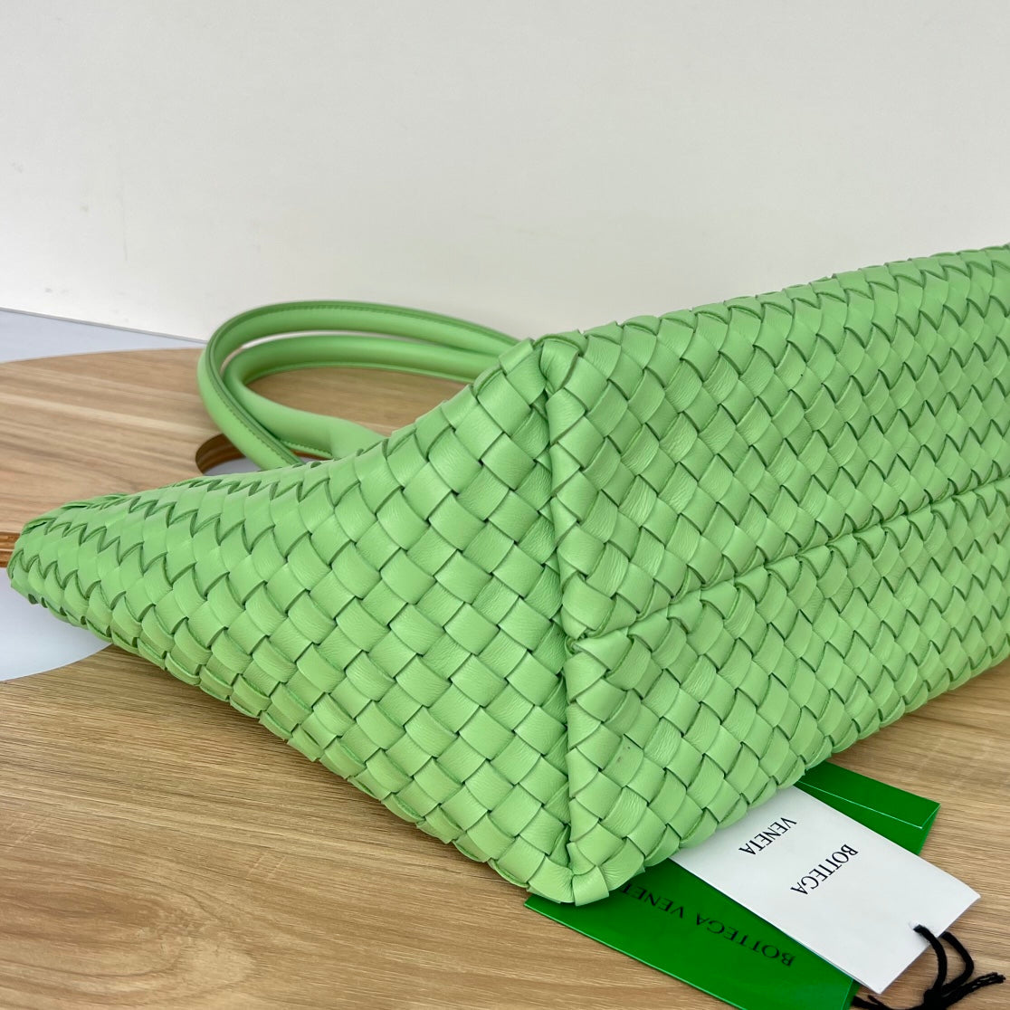 PETIT CABAT 32 EN AGNEAU VERT CLAIR