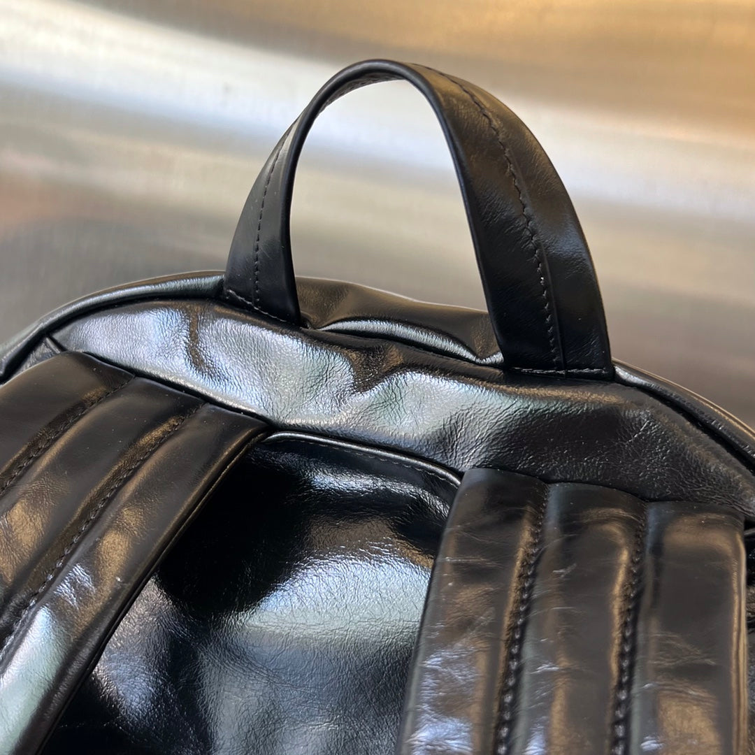SAC À DOS TAILLE MOYENNE ARCHETYPE 46 EN CUIR D'AGNEAU NOIR