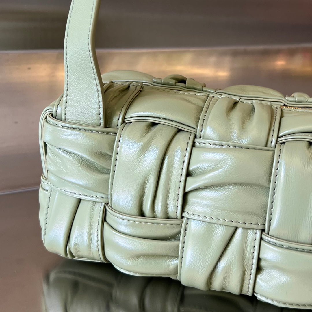 PETIT SAC CASSETTE EN CUIR D'AGNEAU SOUPLE VERT MARAIS