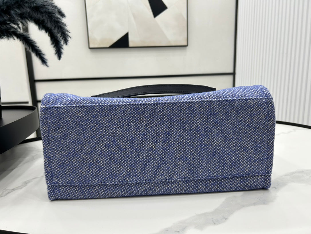 SAC CABAS CC DEAUVILLE GRAND MODÈLE 38 EN TOILE VIOLETTE AVEC LOGO BLANC