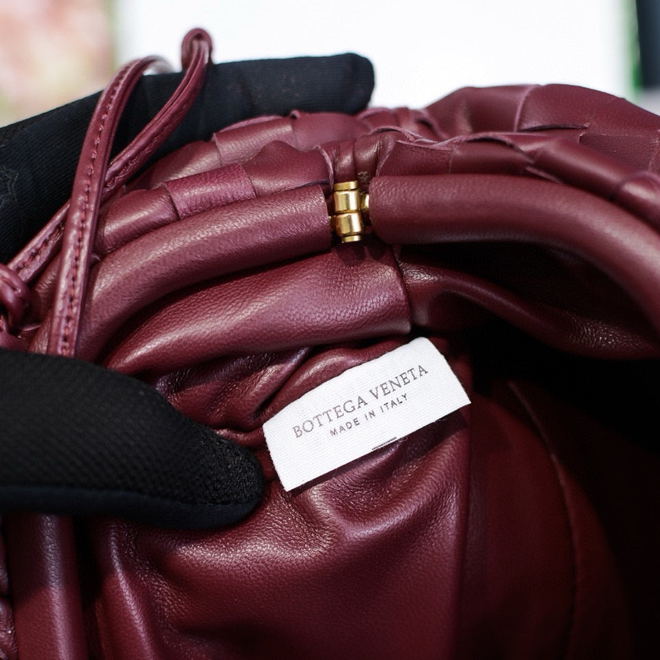 POCHETTE INTRECCIATO 22 EN AGNEAU BOURGOGNE