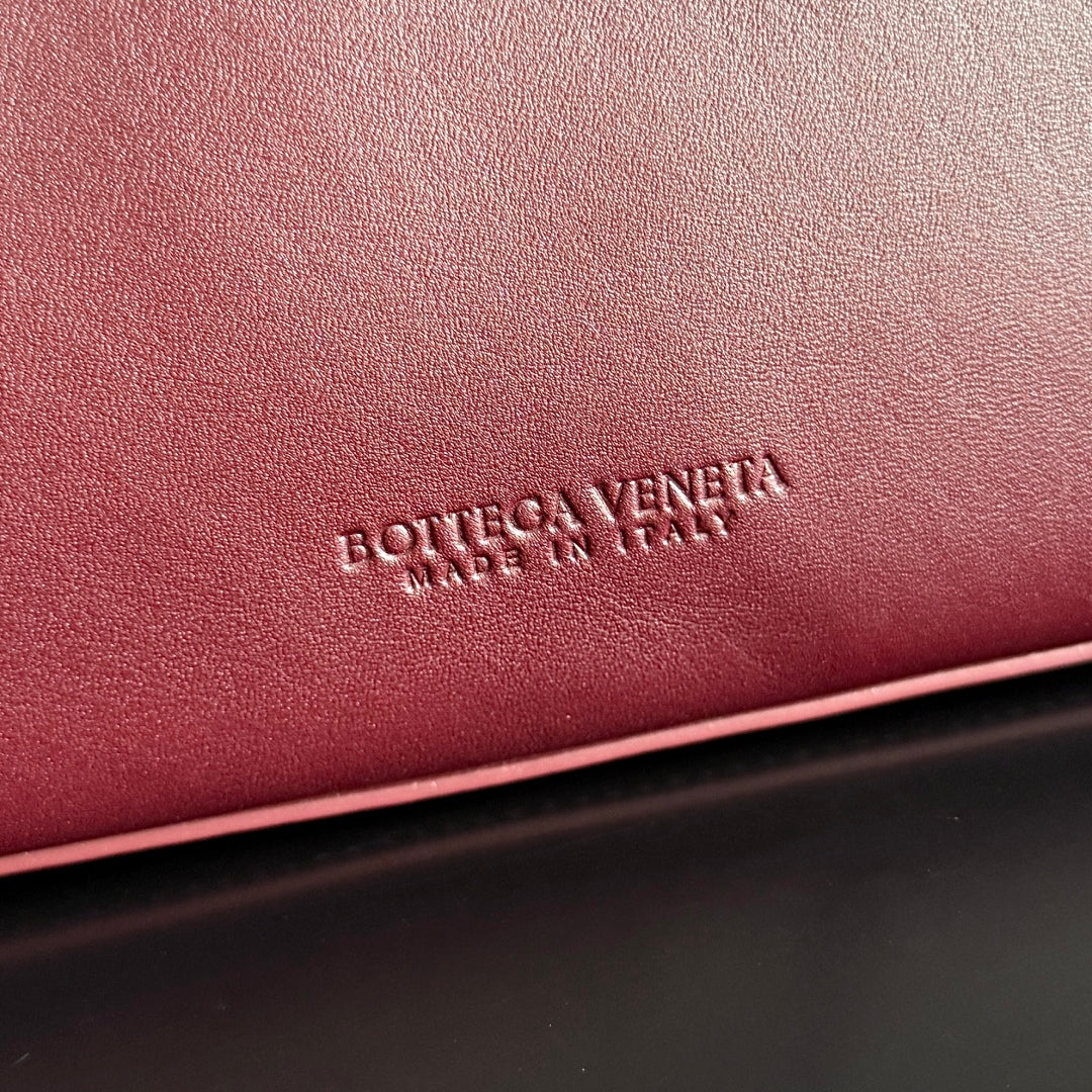 SAC BOTTEGA VENETA 25S MEDIUM CIAO CIAO 26 EN CUIR DE VEAU BOURGOGNE