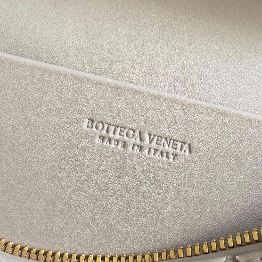 BOTTEGA VENETA 25S BANG BANG 22 EN CUIR DE VEAU INTRECCIATO GRIS CHAUD MÉTAL DORÉ