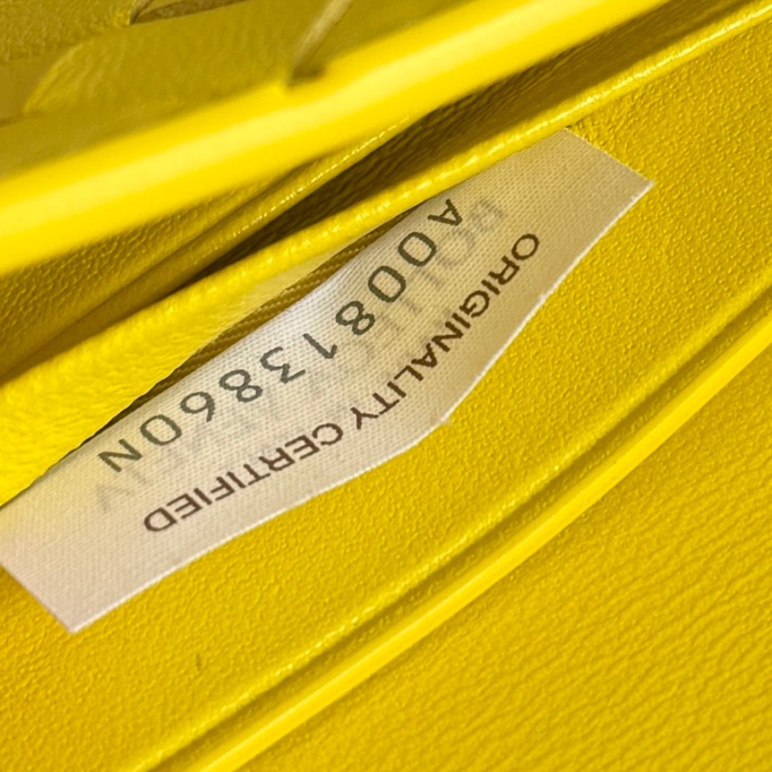 BOTTEGA VENETA 25S LONG CLUTCH ANDIAMO 31 EN CUIR DE VEAU JAUNE CITRON