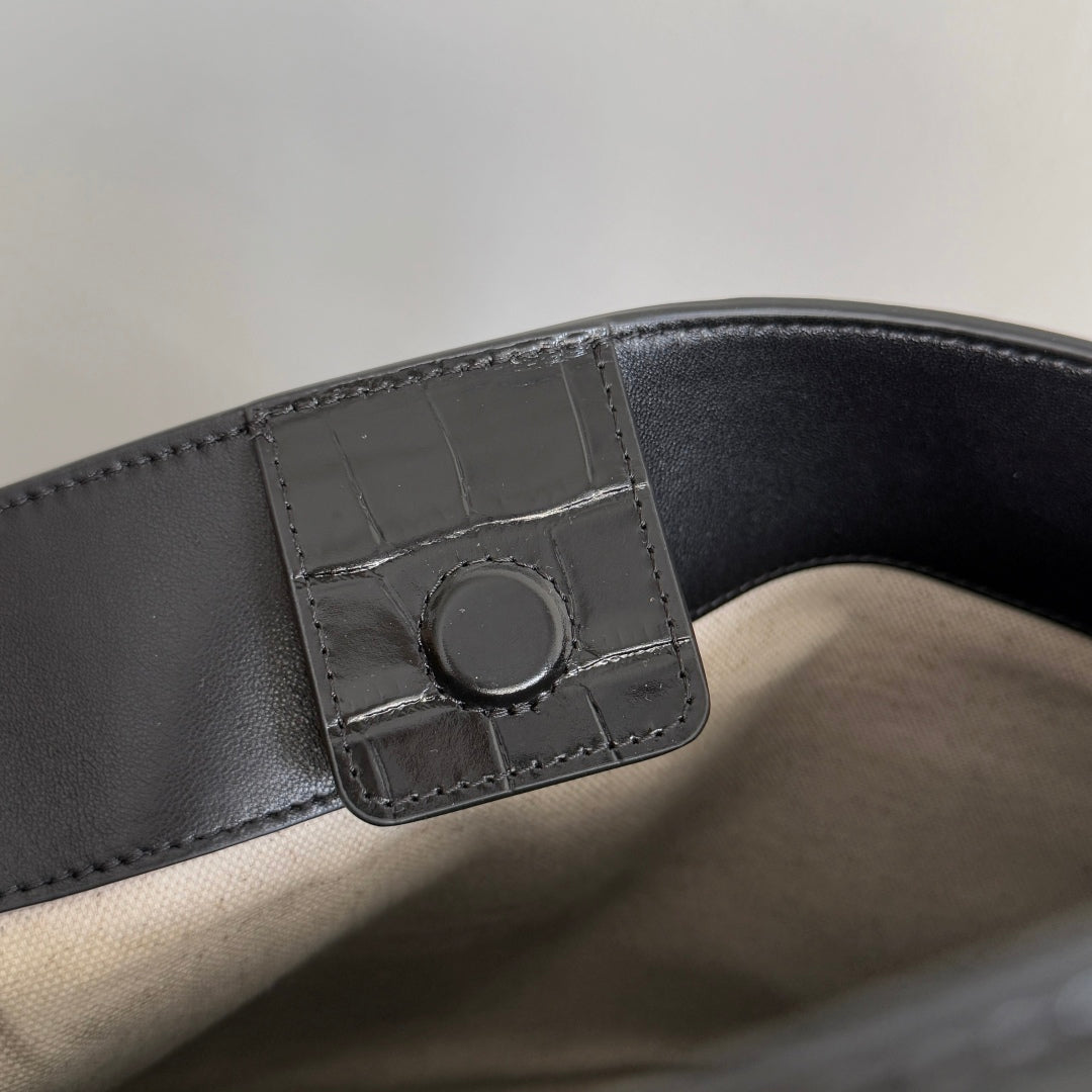 BOTTEGA VENETA 25S MEDIUM ANDIAMO 32 EN CUIR DE VEAU ET TOILE NOIRS ET IVOIRE