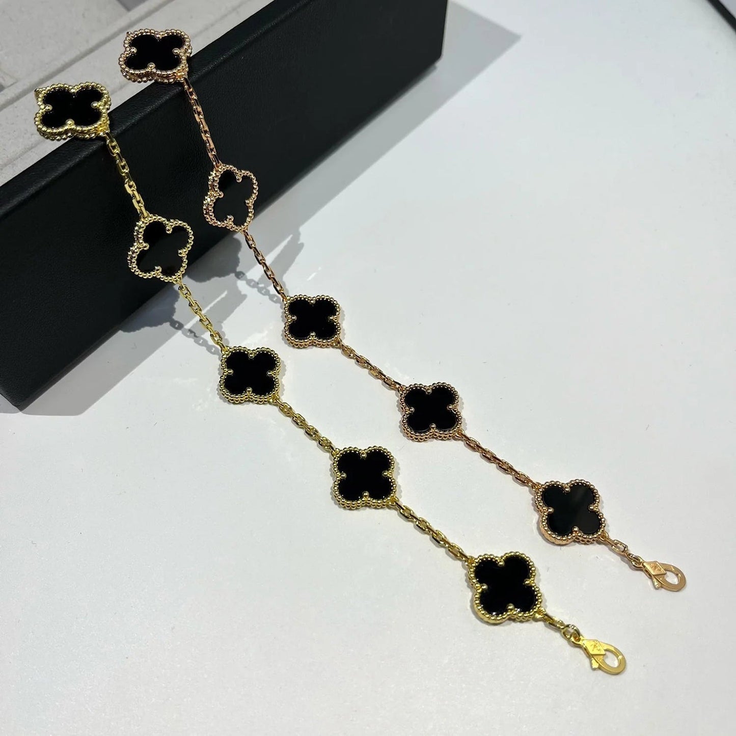 [Shinejoy] CLOVER 5 MOTIF ONYXS BRACELET COLLECTION