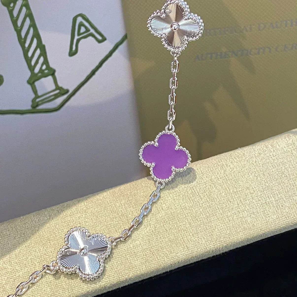 [Shinejoy] CLOVER 5 MOTIF VIOLET BRACELET COLLECTION
