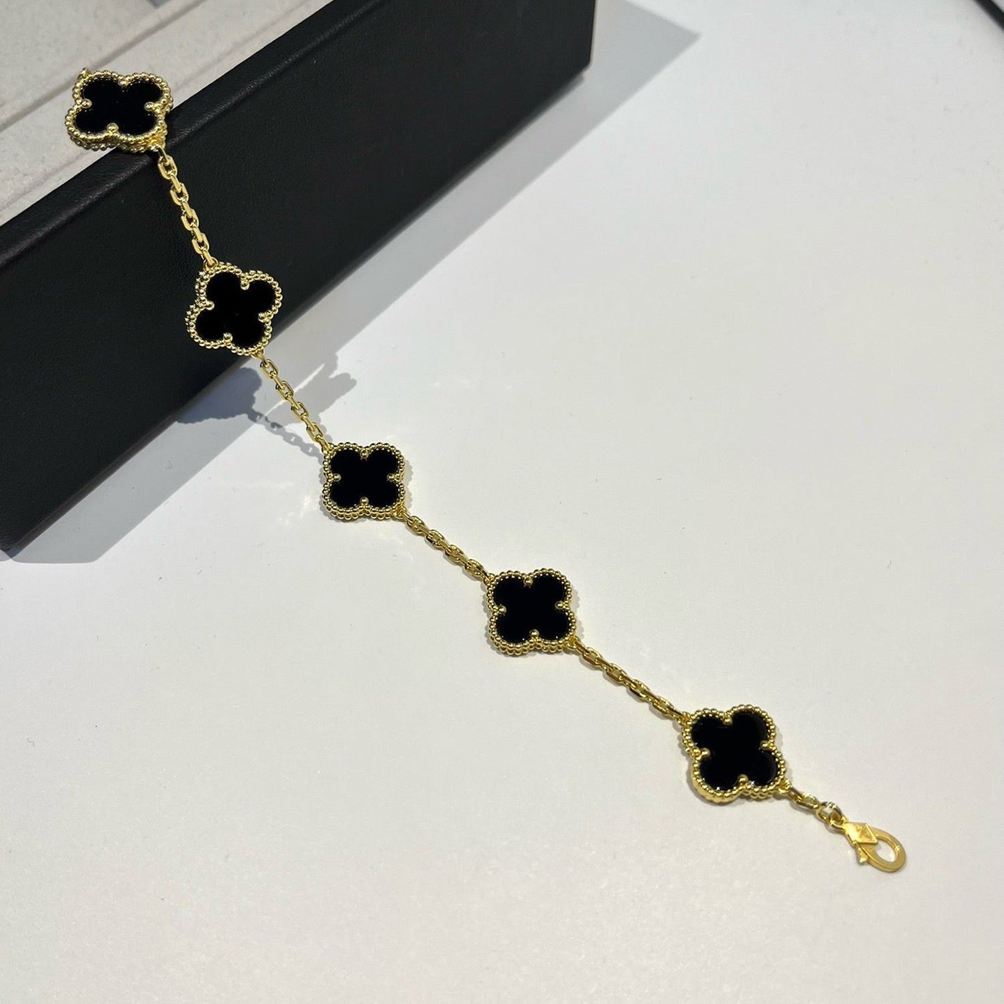 [Shinejoy] CLOVER 5 MOTIF ONYXS BRACELET COLLECTION