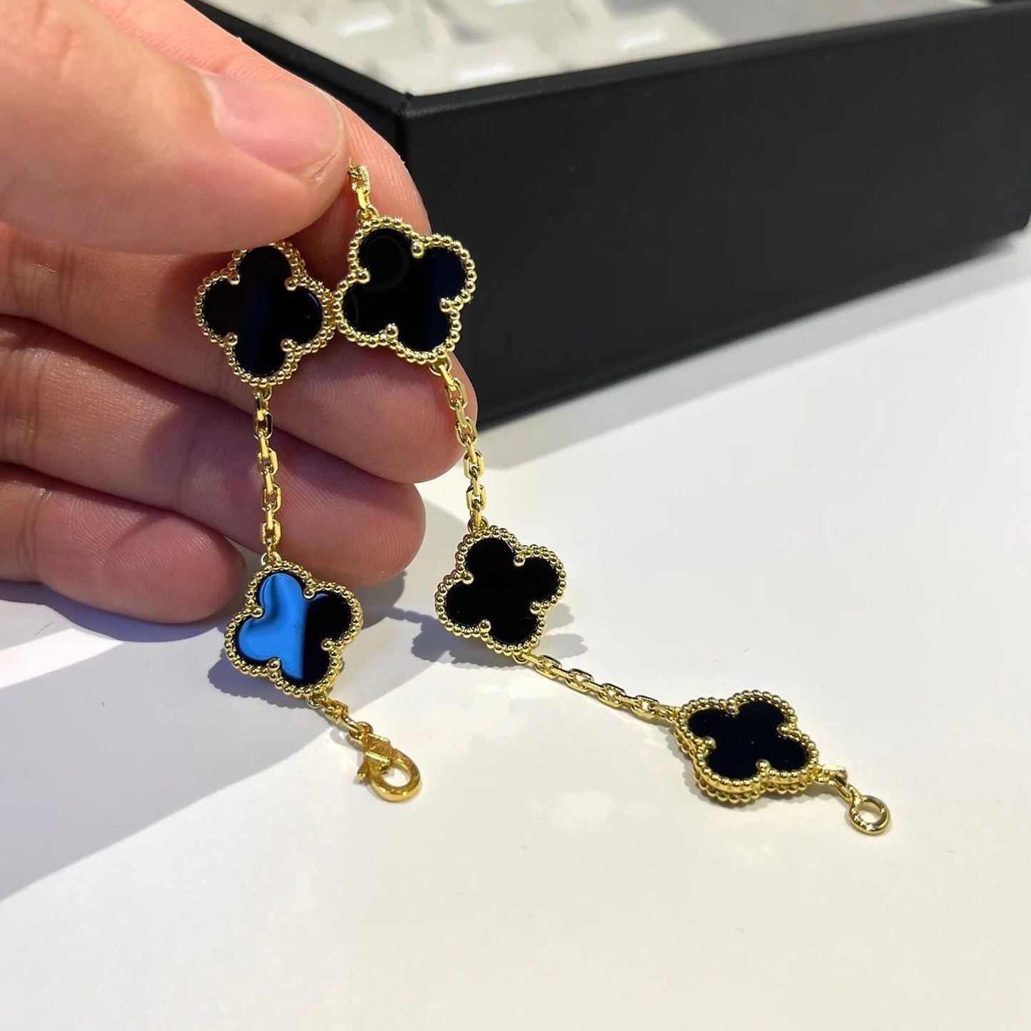 [Shinejoy] CLOVER 5 MOTIF ONYXS BRACELET COLLECTION