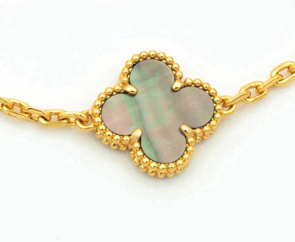 [Shinejoy] CLOVER 5 MOTIF GRAY MOP BRACELET COLLECTION