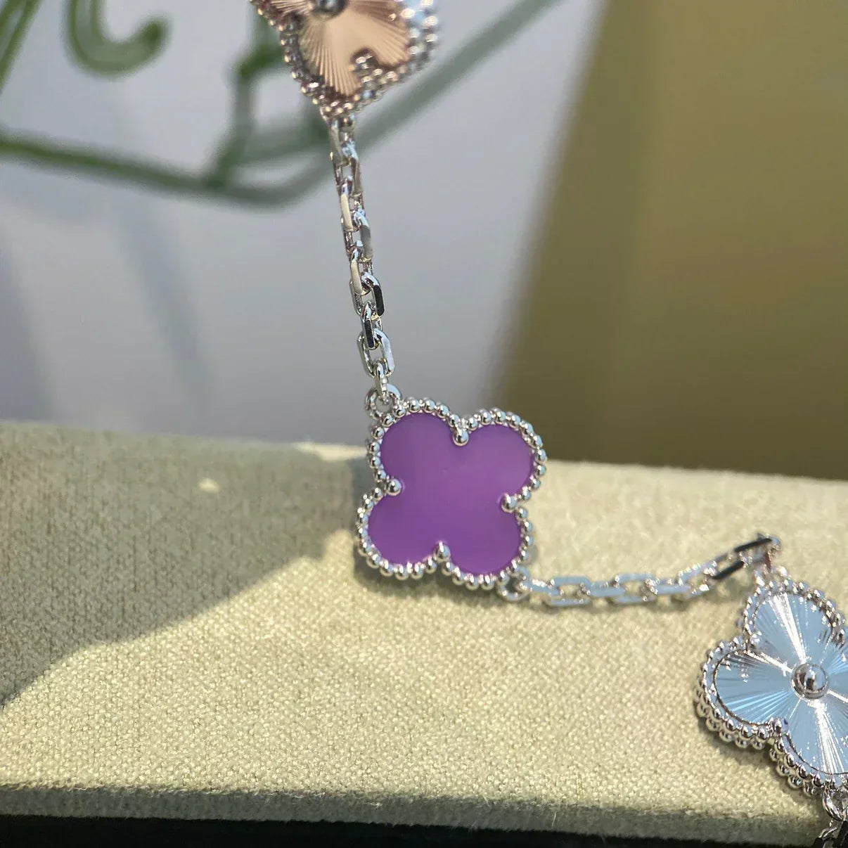 [Shinejoy] CLOVER 5 MOTIF VIOLET BRACELET COLLECTION