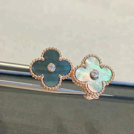 [Shinejoy]CLOVER MEDIUM 1 MOTIFS GRAY MOP  DIAMOND EARRINGS
