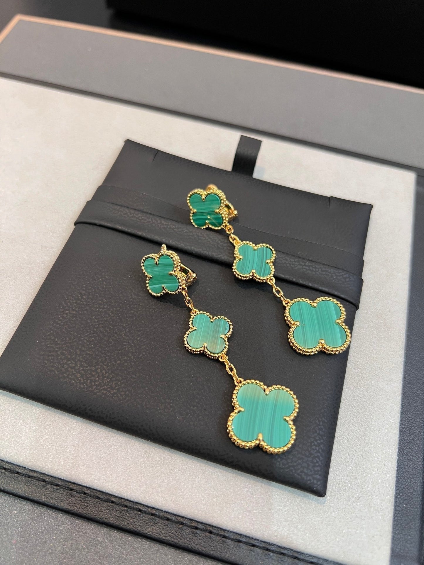[Shinejoy]CLOVER MALACHITE 3 MOTIFS GOLD