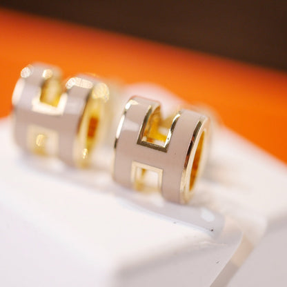 [Shinejoy]MINI POP H GOLD EARRINGS GREY