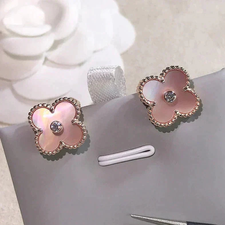 [Shinejoy]CLOVER MEDIUM 1 MOTIFS  PINK MOP DIAMOND EARRINGS