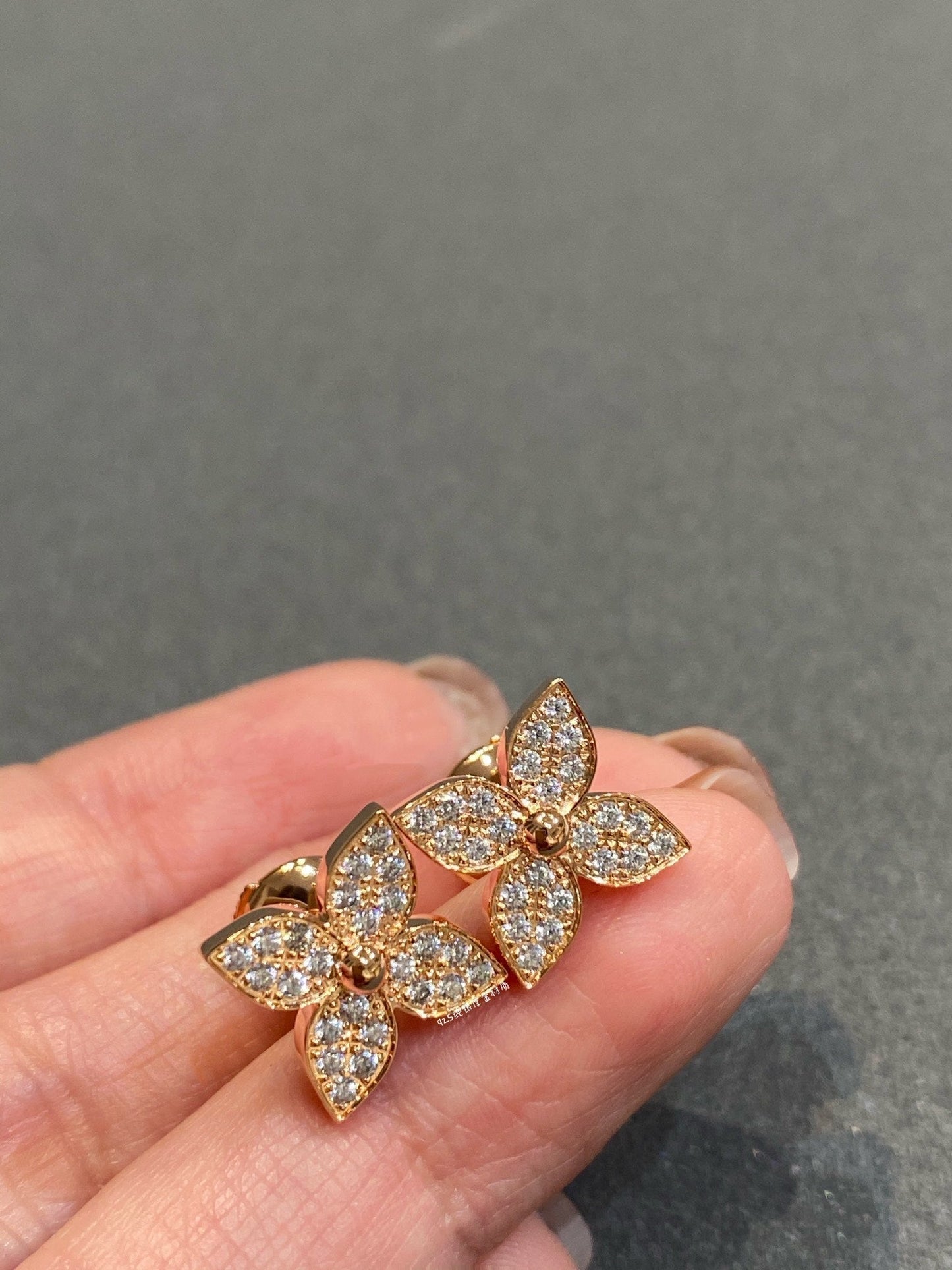 [Shinejoy]STAR DIAMOND EARRINGS
