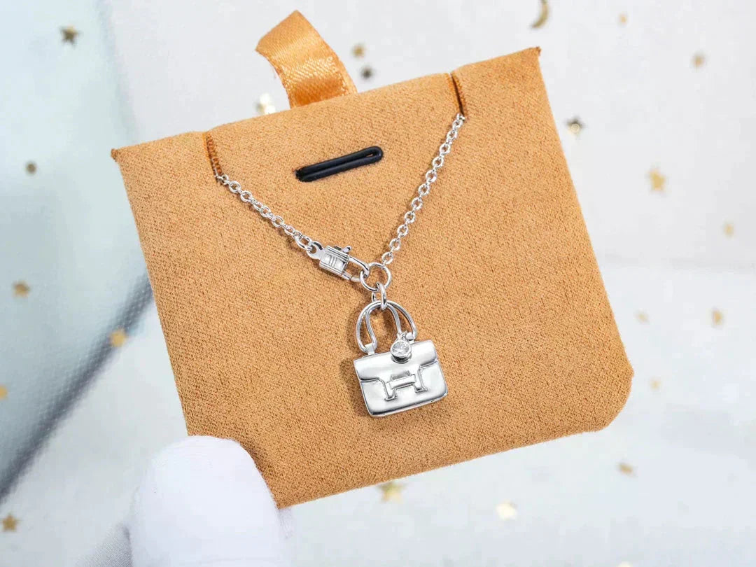 [Shinejoy]AMULETTE PEDANT SILVER NECKLACE