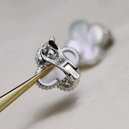 [Shinejoy]CLOVER MEDIUM 1 MOTIFS  WHITE MOP EARRINGS SILVER