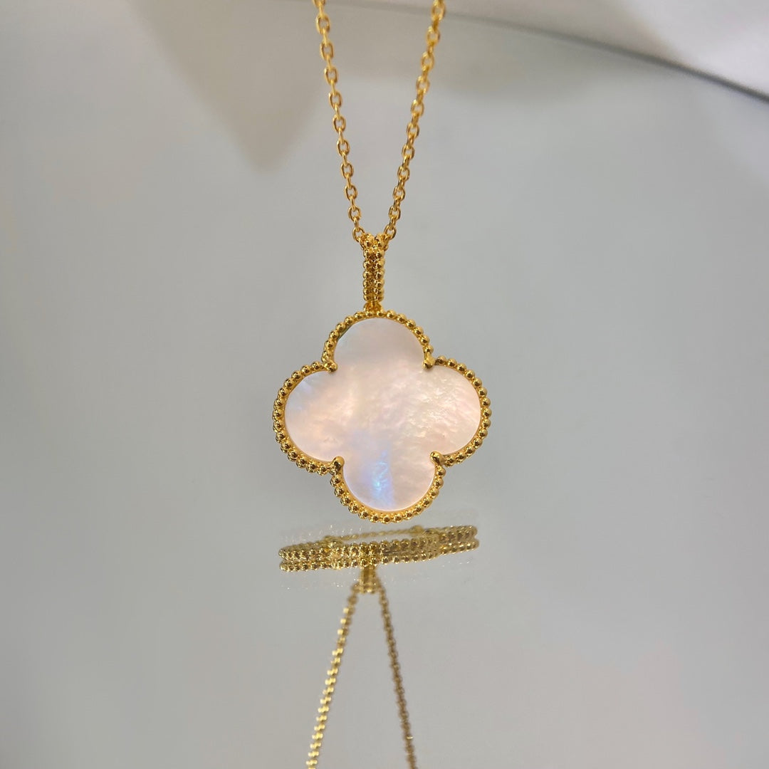 [Shinejoy]CLOVER 25MM MOP LARGE PENDANT NECKLACE