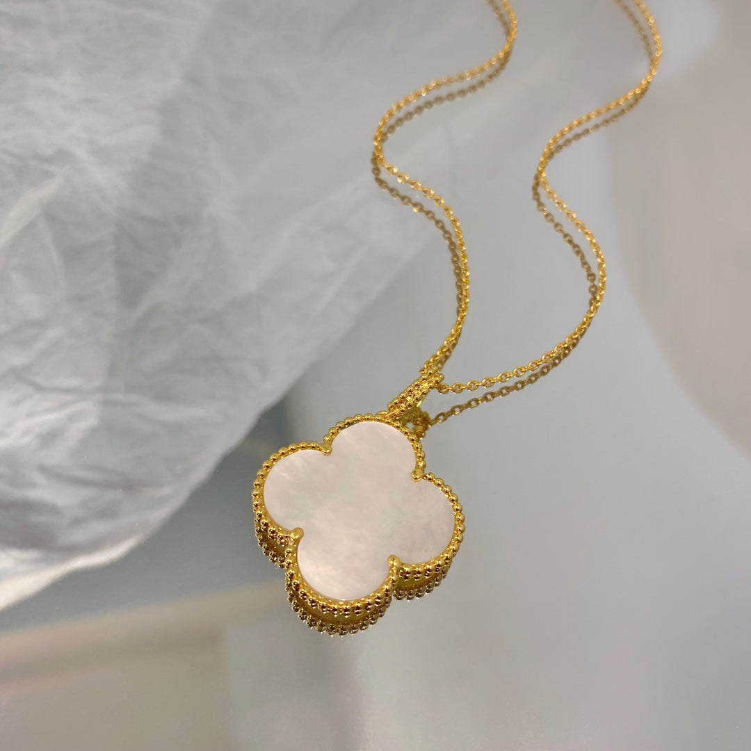 [Shinejoy]CLOVER 25MM MOP LARGE PENDANT NECKLACE