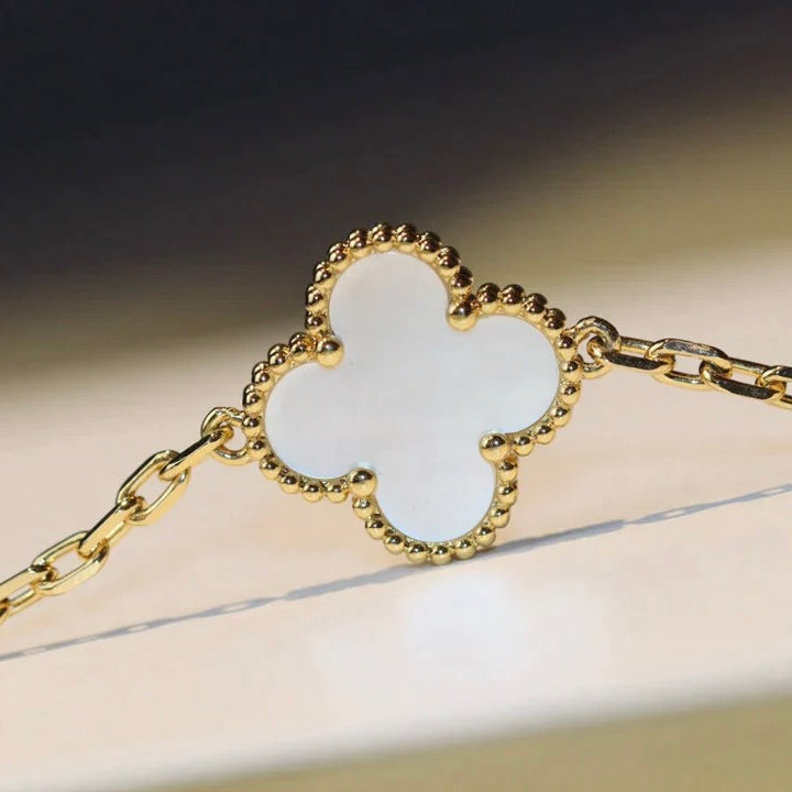 [Shinejoy]CLOVER 20 MOTIFS WHITE MOP NECKLACE