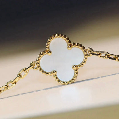 [Shinejoy]CLOVER 20 MOTIFS WHITE MOP NECKLACE