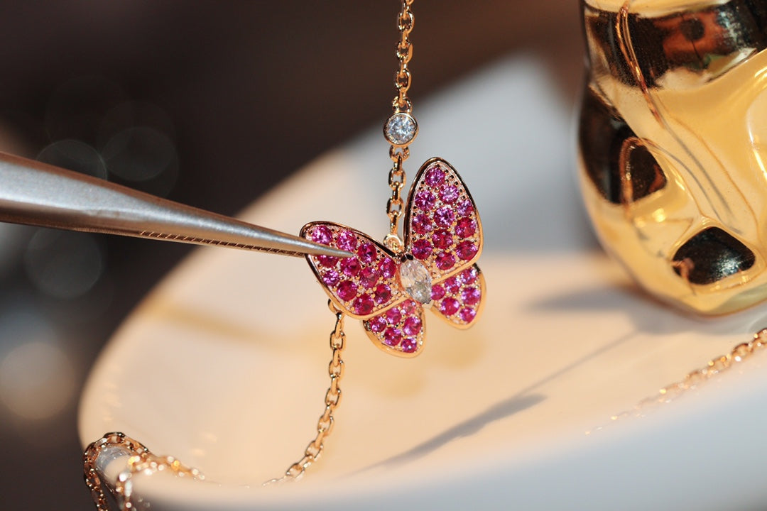 [Shinejoy]BUTTERFLY RED DIAMOND Shinejoy GOLD NECKLACE