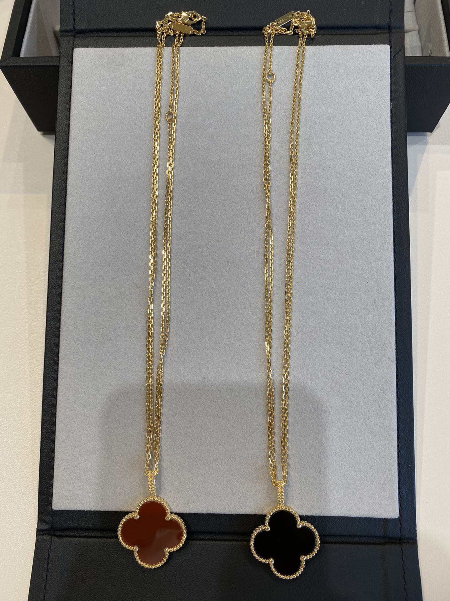 [Shinejoy]CLOVER 25MM NECKLACE GOLD CARNELIAN