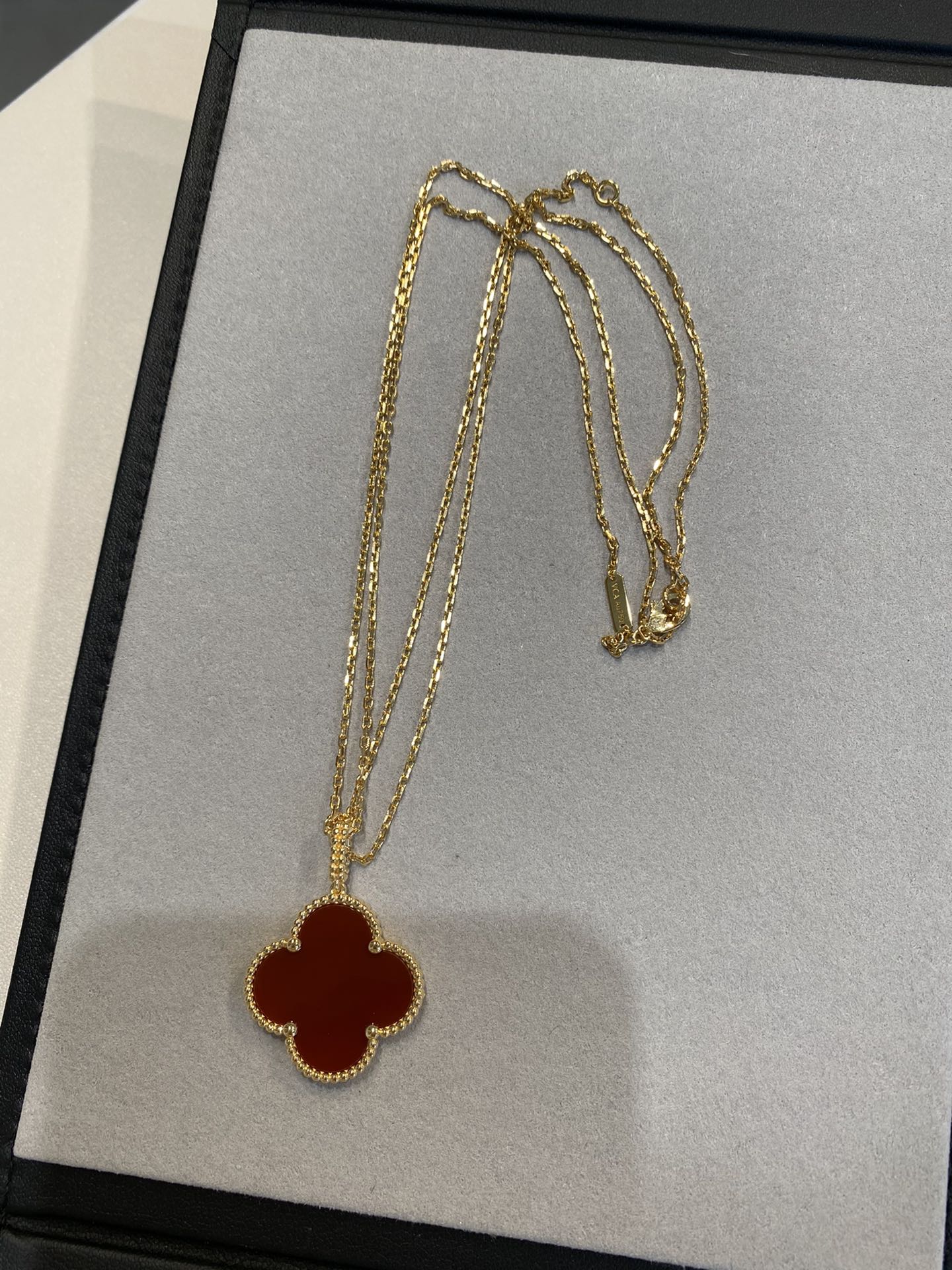 [Shinejoy]CLOVER 25MM NECKLACE GOLD CARNELIAN