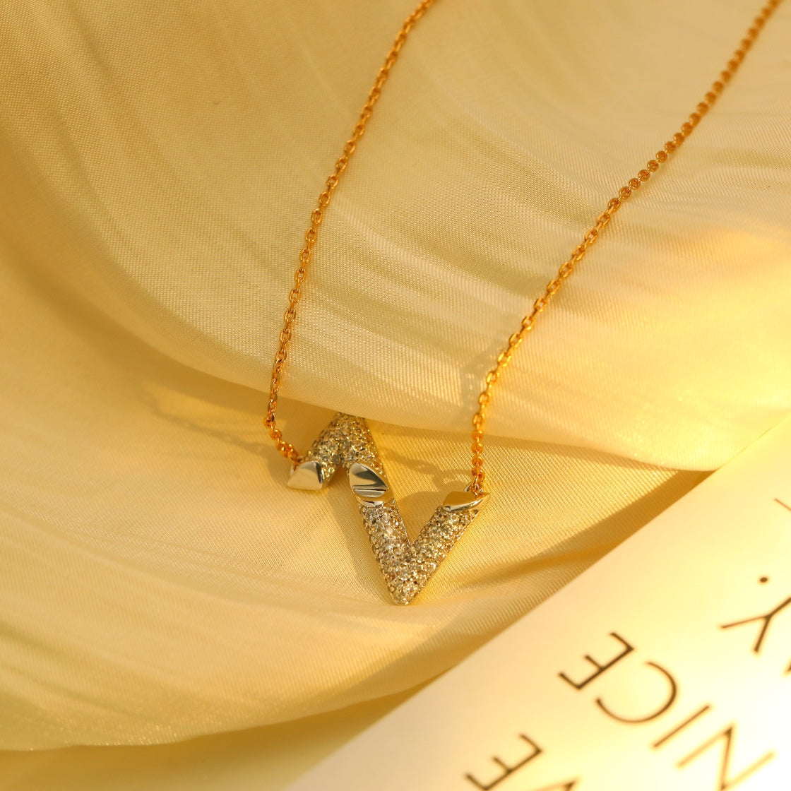 [Shinejoy]VOLT SILVER DIAMOND PEDANT NECKLACE