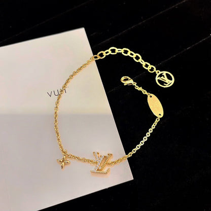 [Shinejoy]LOGO STAR MOTIF GOLD BRACELET