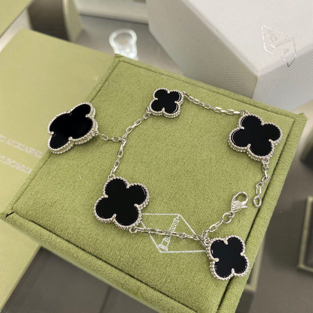 [Shinejoy]CLOVER 5 MOTIFS SIVLER ONYX BRACELET
