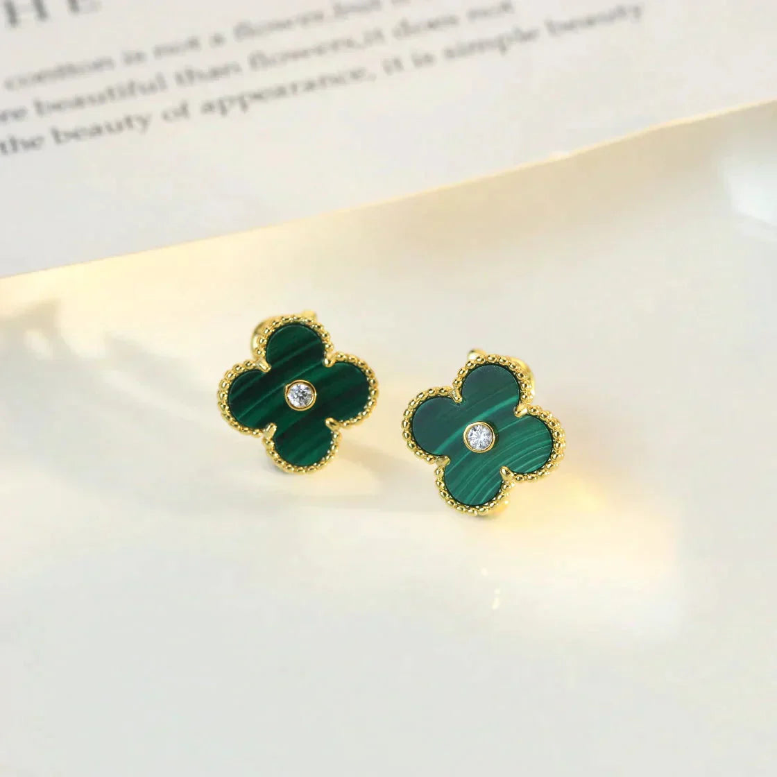 [Shinejoy]CLOVER MEDIUM 1 MOTIFS MALACHITE DIAMOND EARRINGS