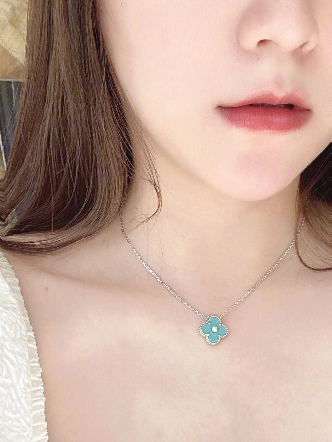 [Shinejoy]CLOVER 1 DIAMOND LIGHT BLUE SILVER NECKLACE