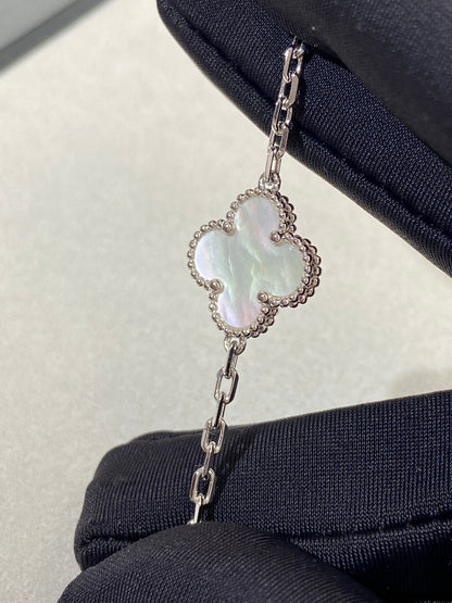 [Shinejoy]CLOVER WHITE PEARL MOP 5 MOTIF BRACELET COLLECTION