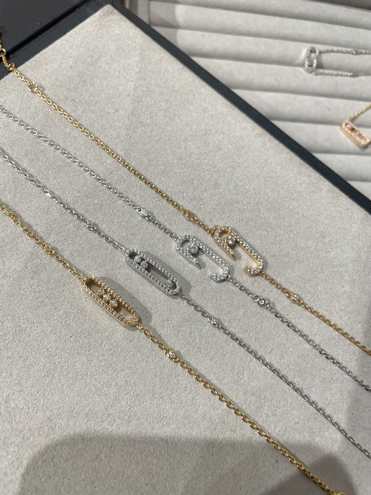 [Shinejoy]BABY MOVE DIAMOND BRACELET