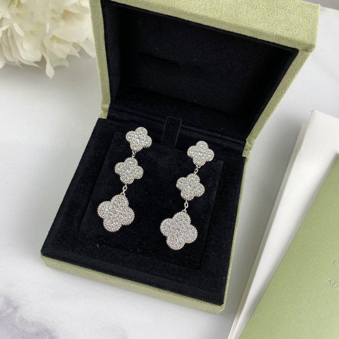 [Shinejoy]CLOVER 3 MOTIF DIAMOND SILVER DROP EARRINGS