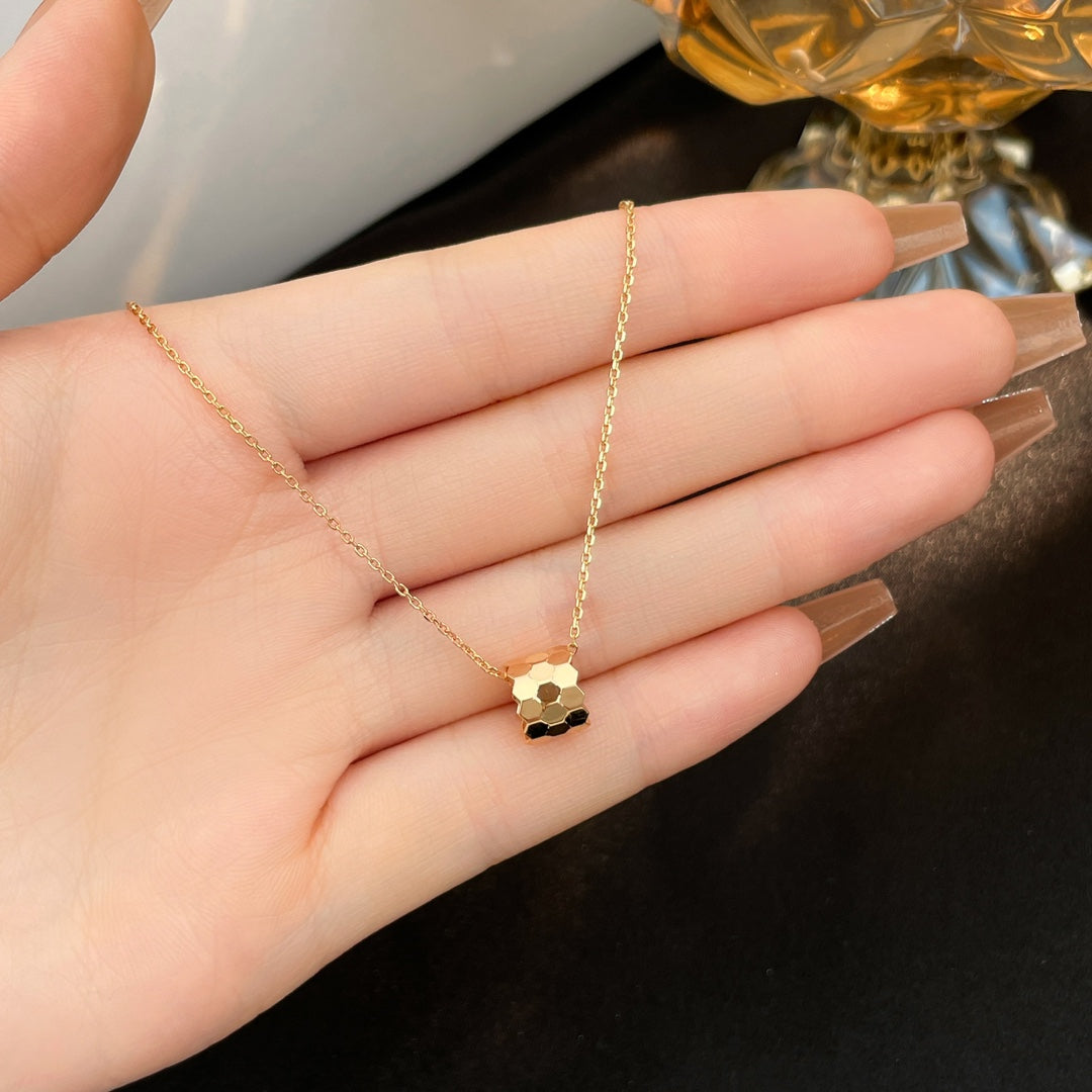 [Shinejoy]BEE MINI NECKLACE