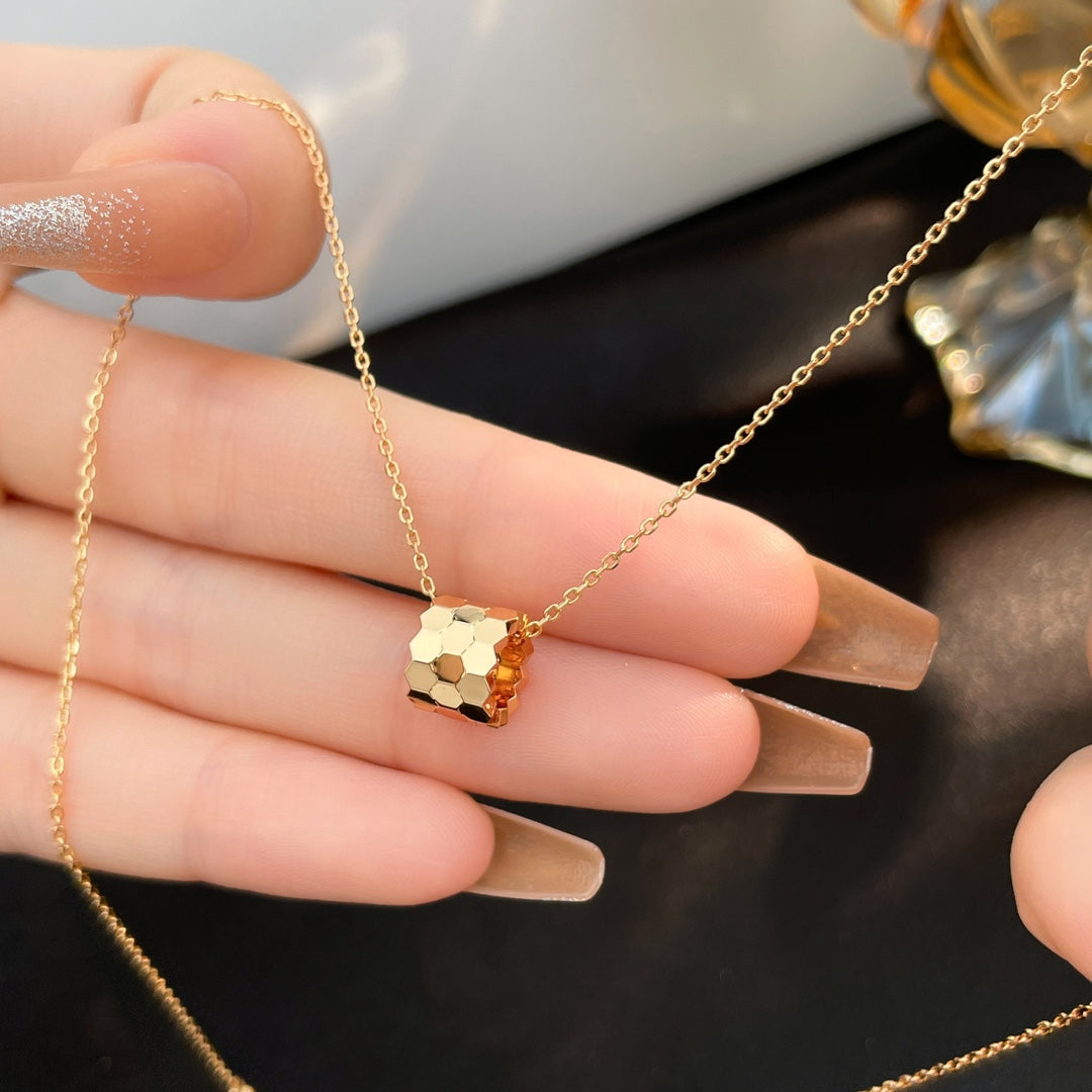 [Shinejoy]BEE MINI NECKLACE