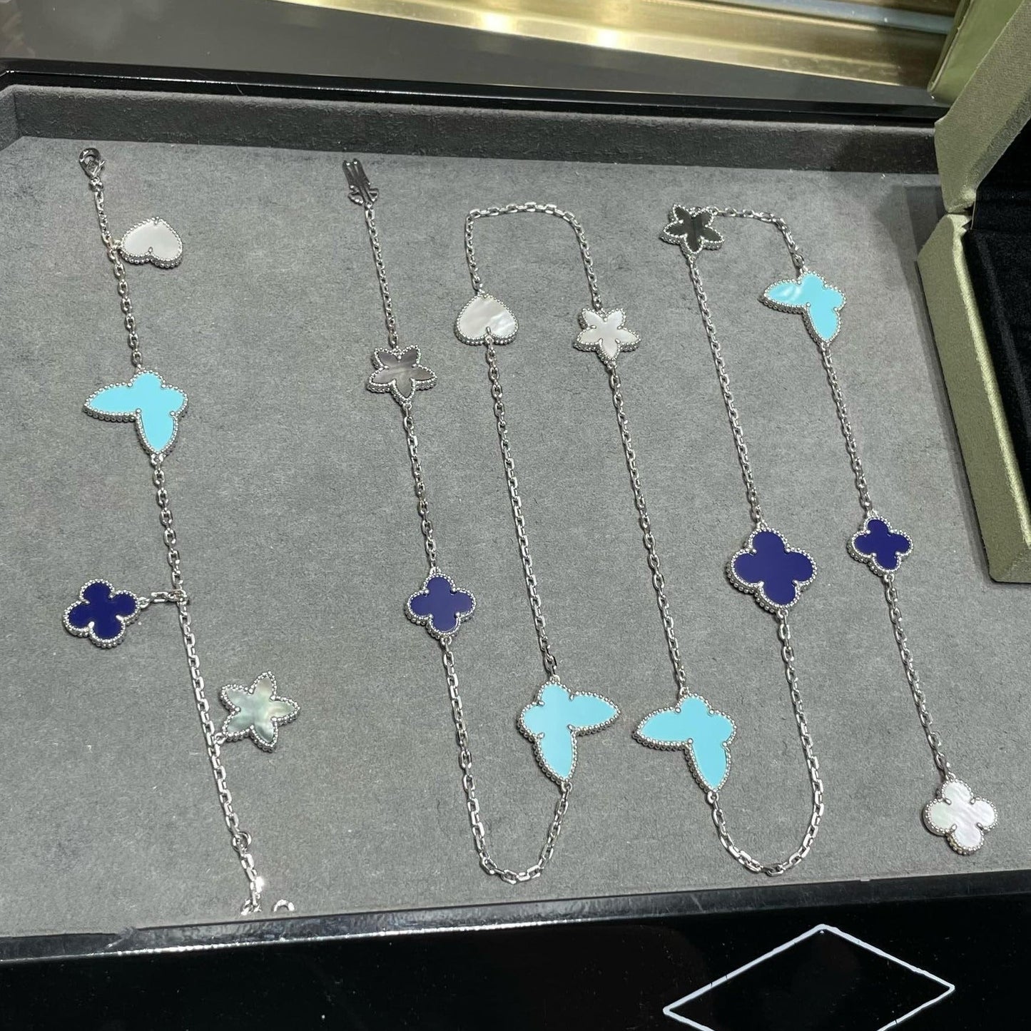 [Shinejoy]LUCKY CLOVER SILVER 11 MOTIF NECKLACE