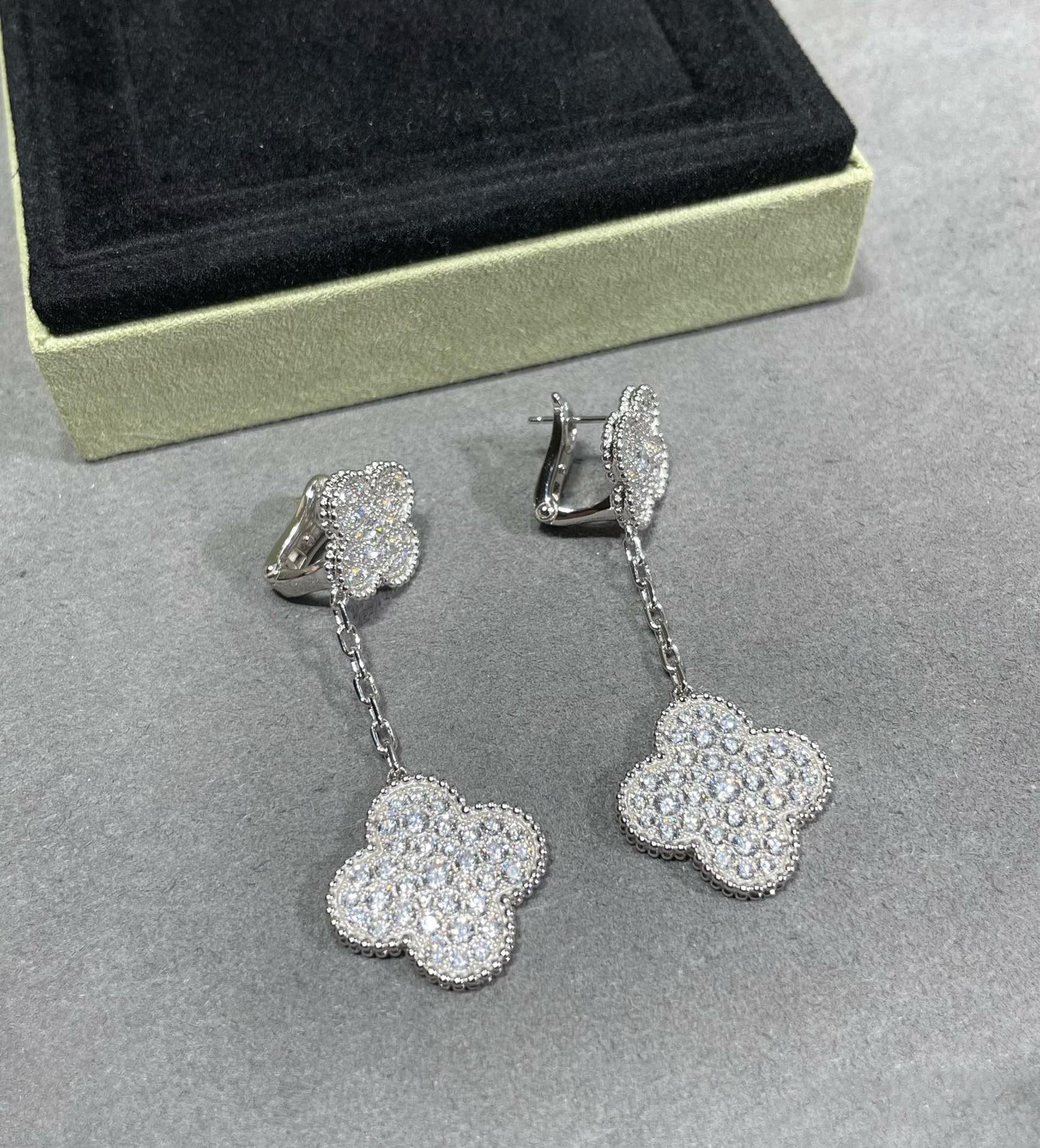 [Shinejoy]CLOVER 2 MOTIFS DIAMOND PAVED SILVER EARRINGS