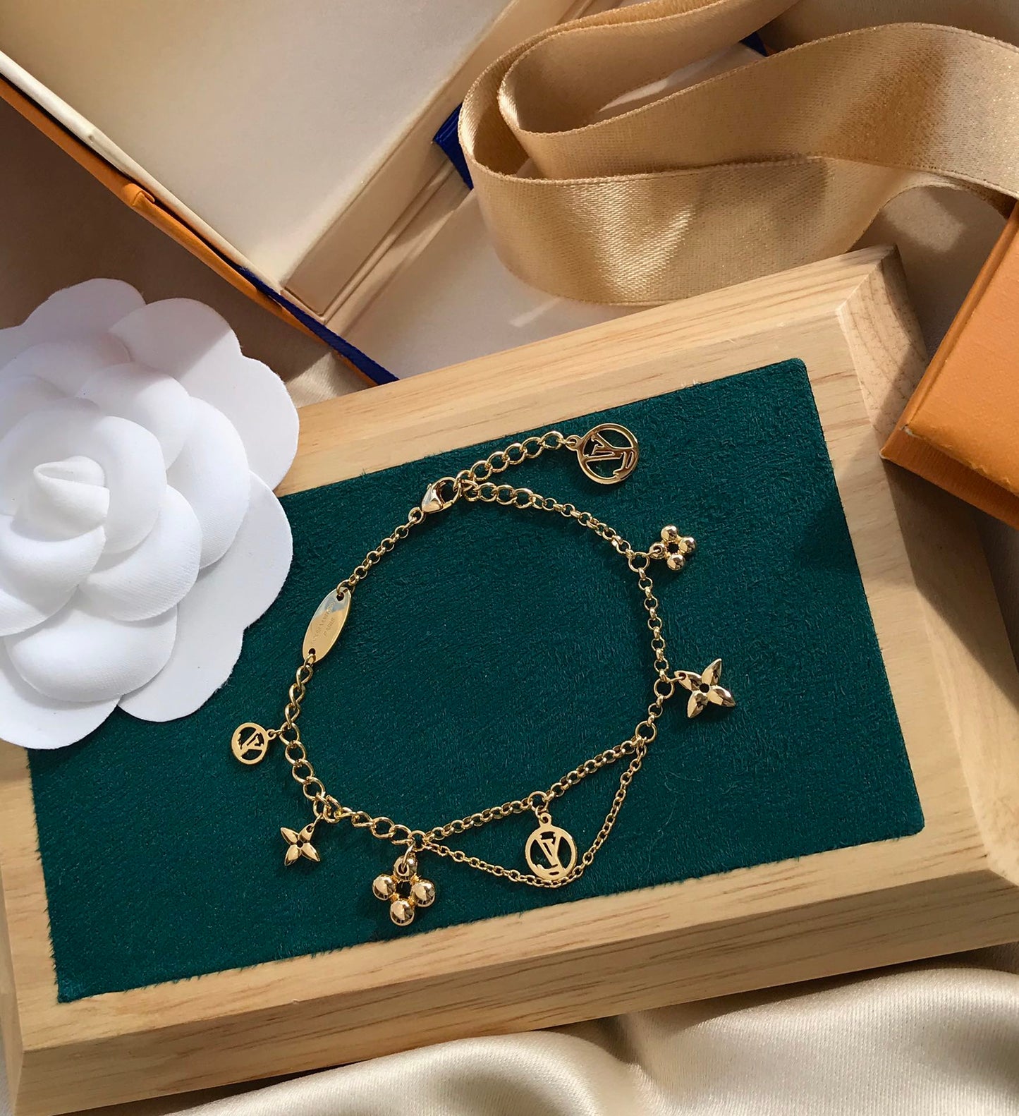 [Shinejoy]BLOOMING PINK GOLD MOP BRACELET