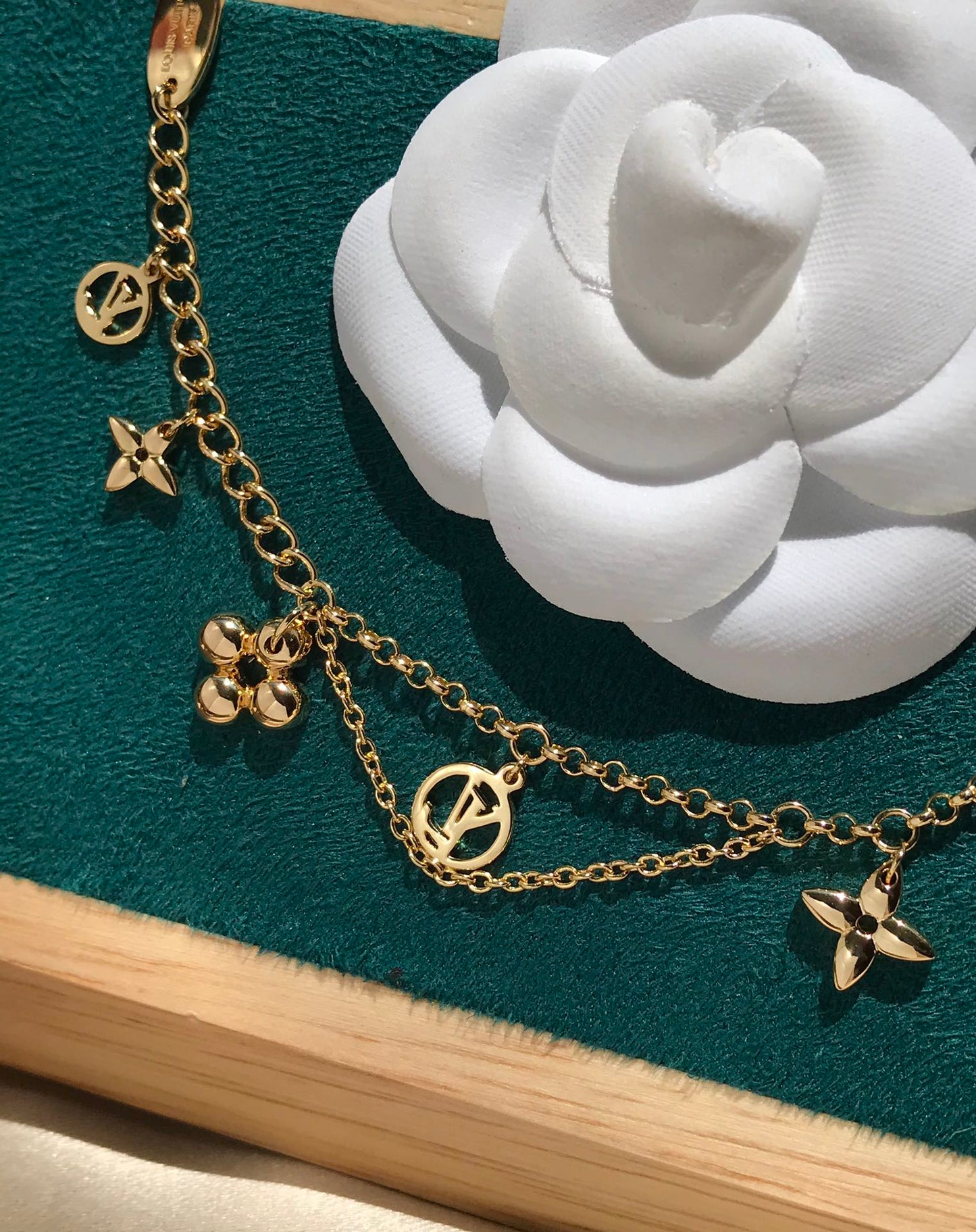 [Shinejoy]BLOOMING PINK GOLD MOP BRACELET
