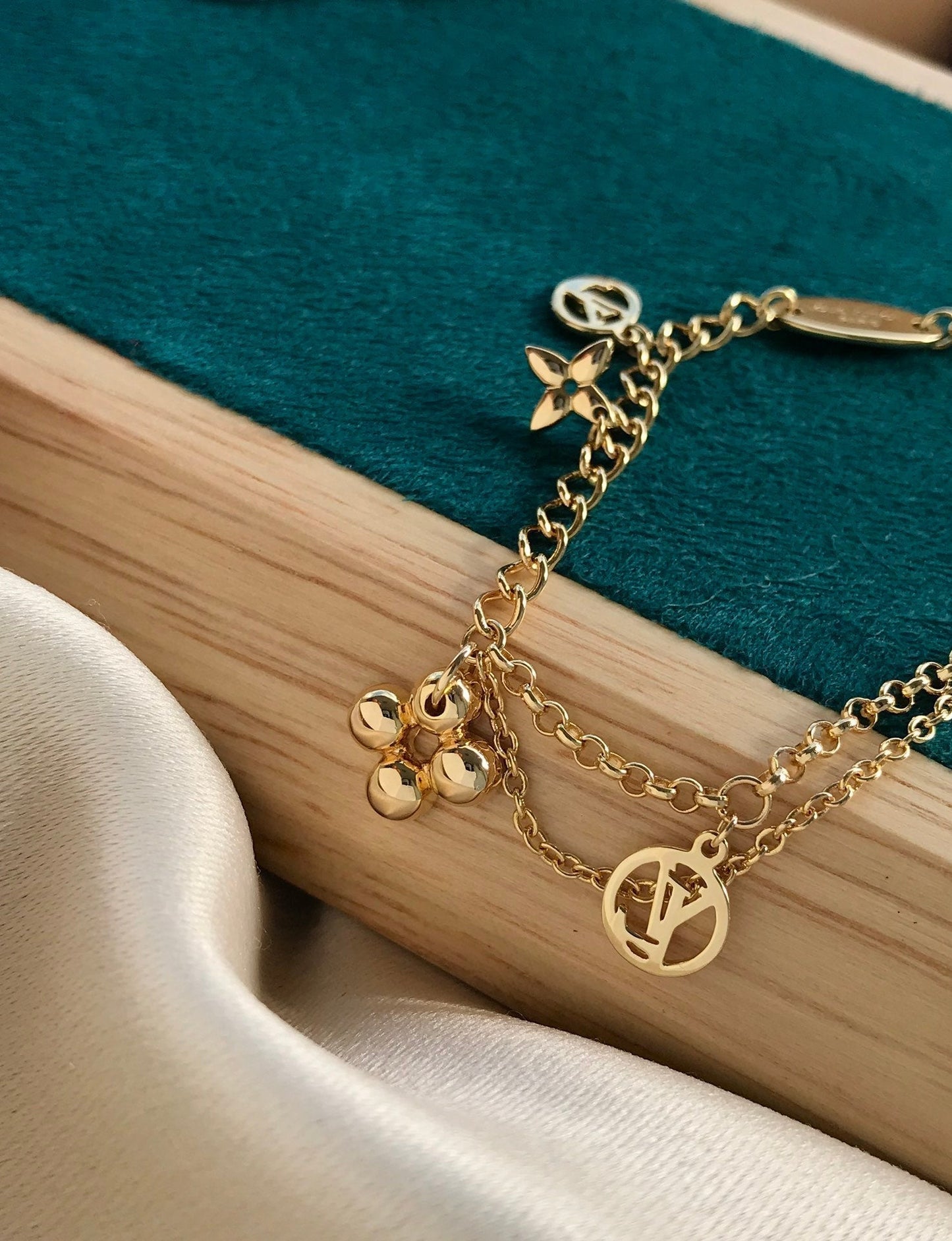 [Shinejoy]BLOOMING PINK GOLD MOP BRACELET