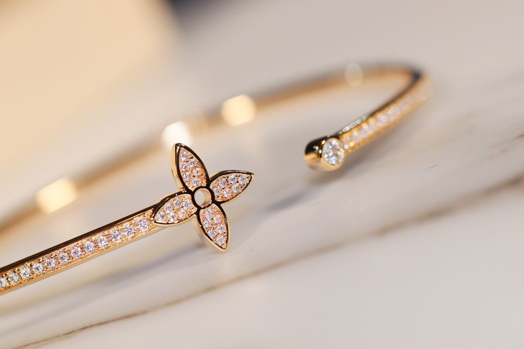 [Shinejoy]IDYLLE GOLD OPEN BRACELET DIAMOND PAVED