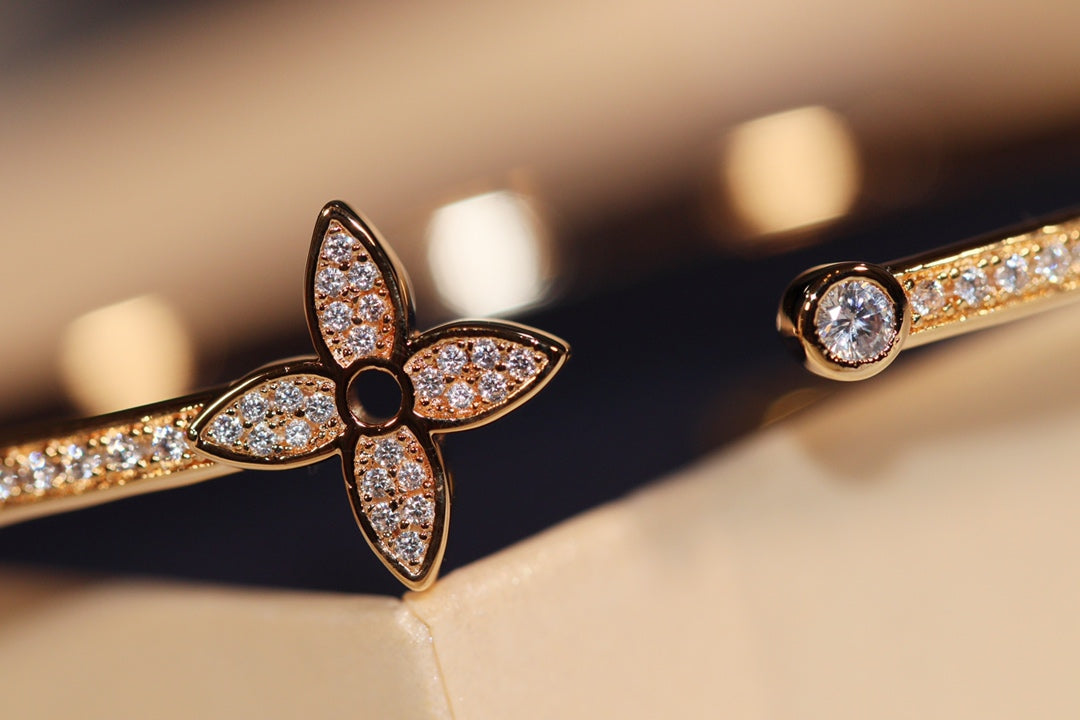 [Shinejoy]IDYLLE GOLD OPEN BRACELET DIAMOND PAVED