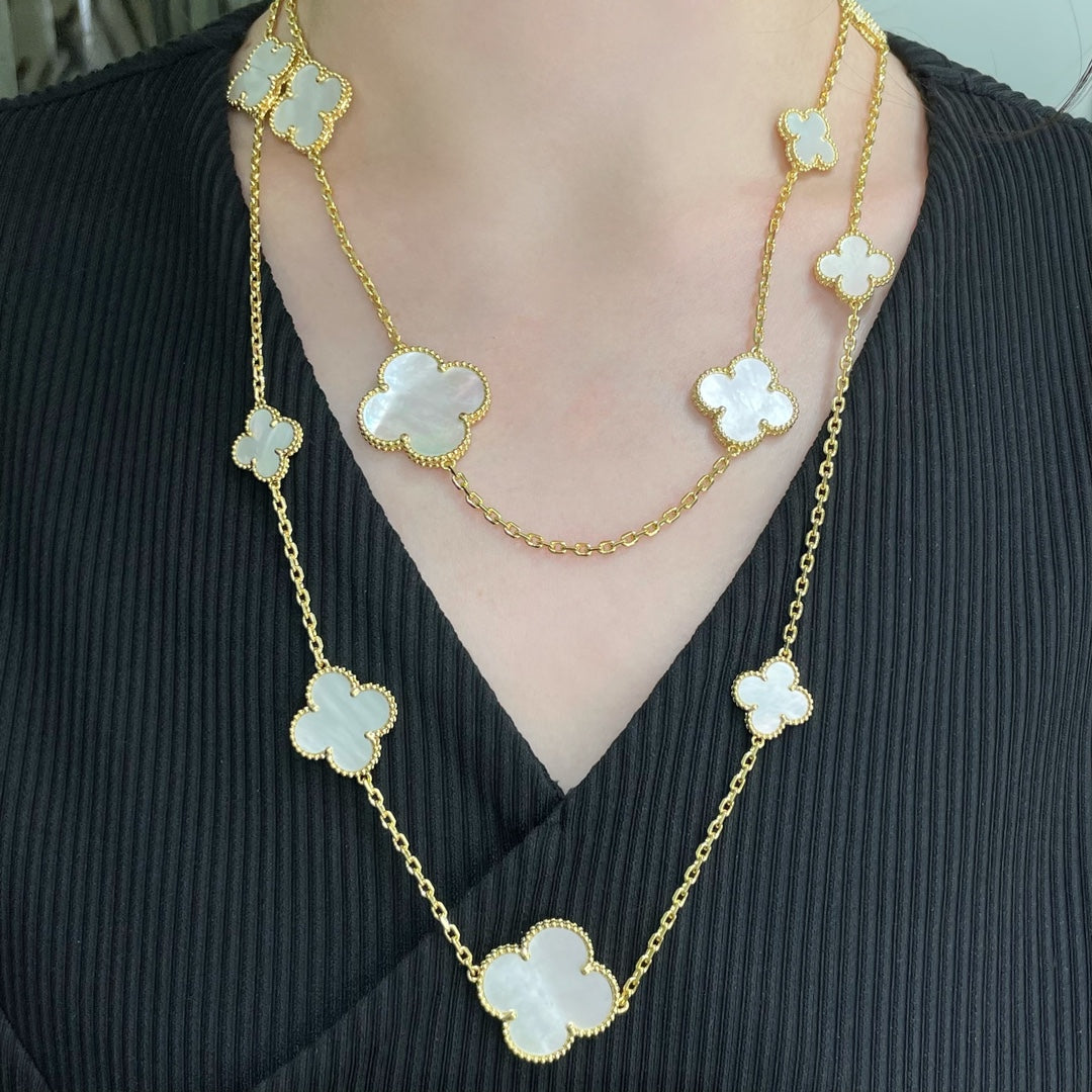 [Shinejoy]CLOVER 16 MOTIF WHITE MOP GOLD NECKLACE
